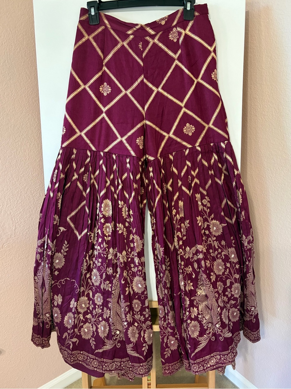 NWT Woman's Plaza Gold Metallic Sharara Pants Indian Gharara Festival Pants L